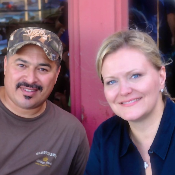 Meet your Posher, Debbie - Picture 1 of 2